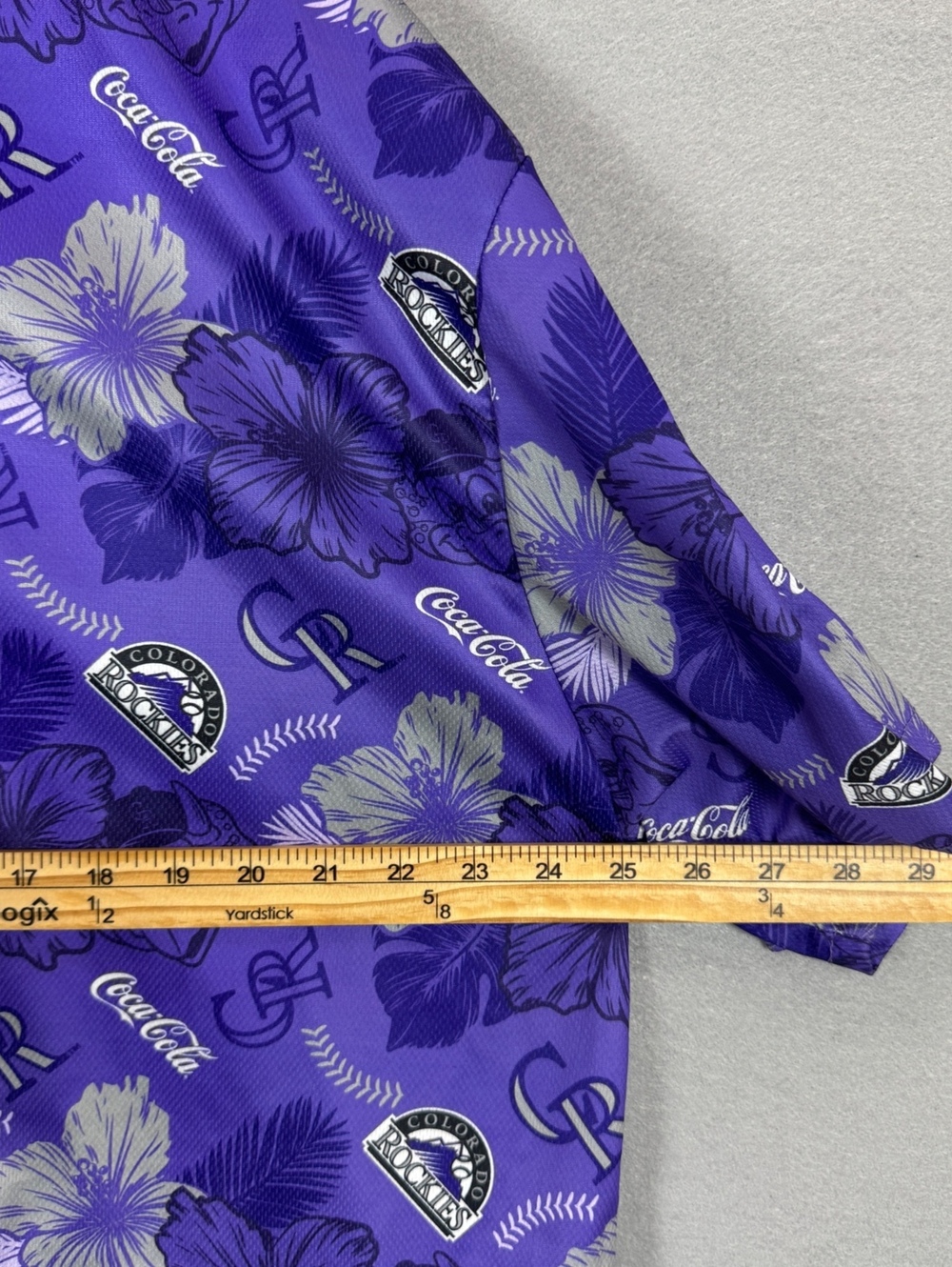 Colorado Rockies Purple Men's XL Button-Up Shirt - Picture 4 of 6